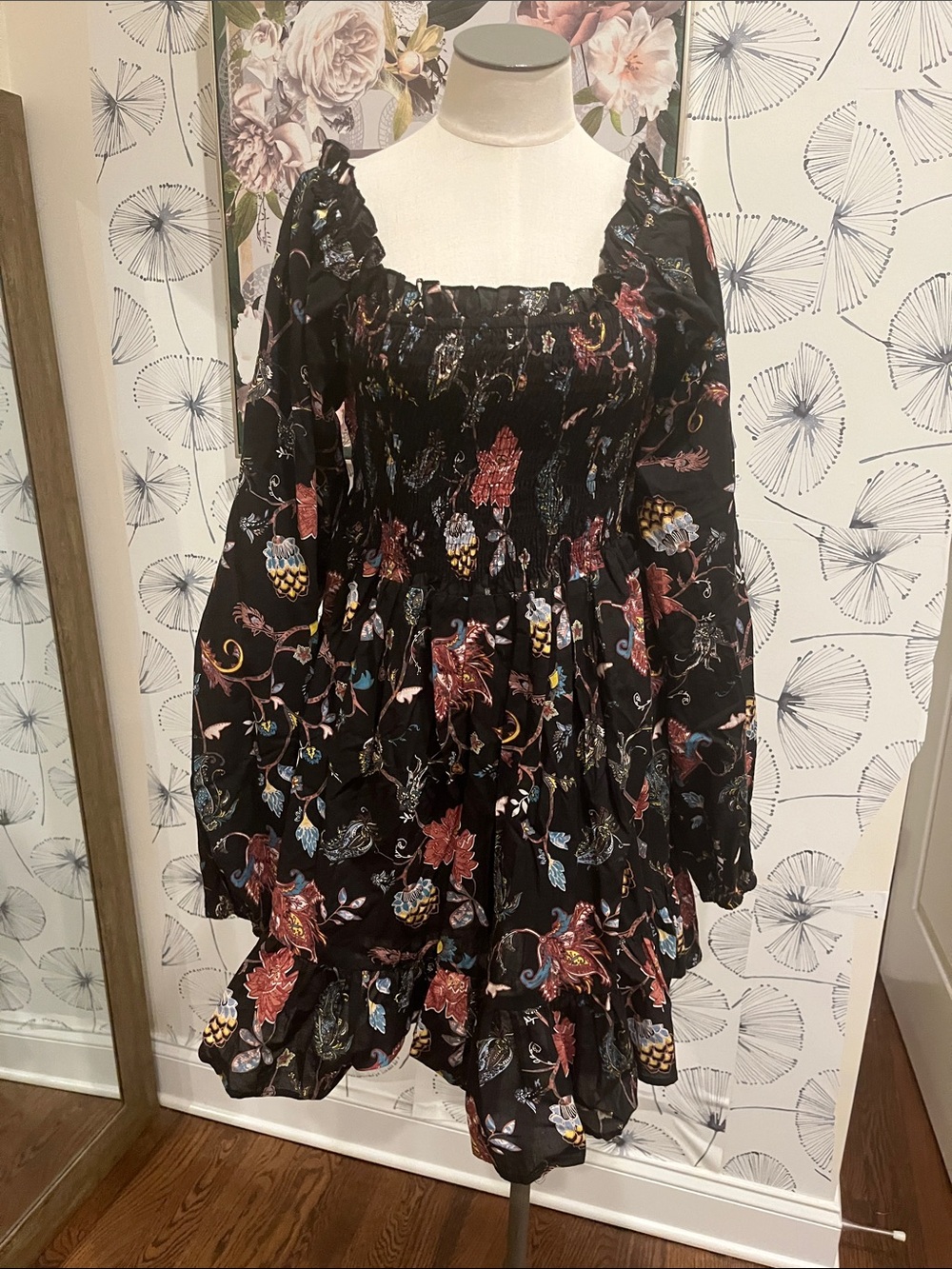 Mille resort and travel S  Black Floral-Print' Dress with Long Puff Sleeves